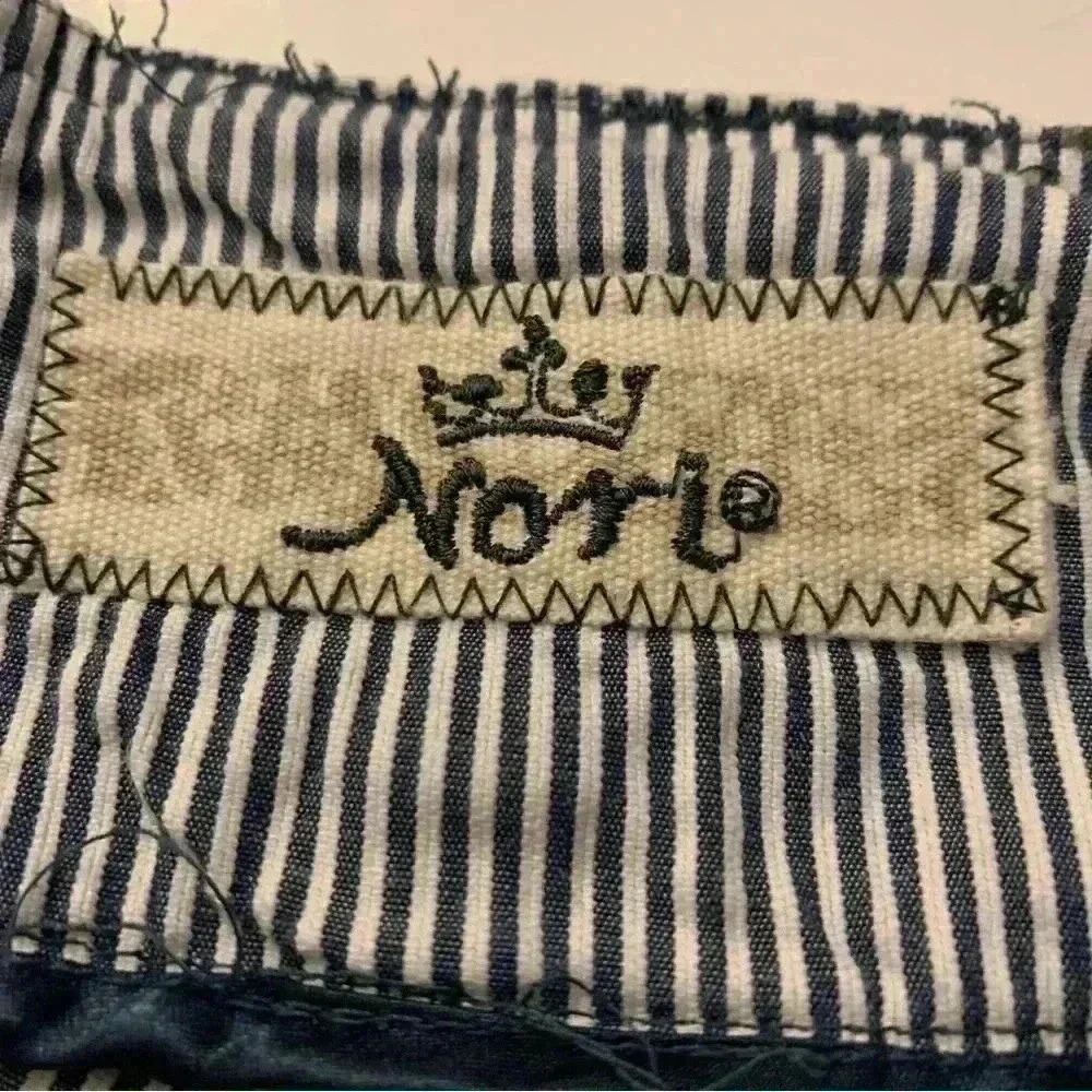 Nori Women's Striped Shorts Size 9 - Picture 14 of 16